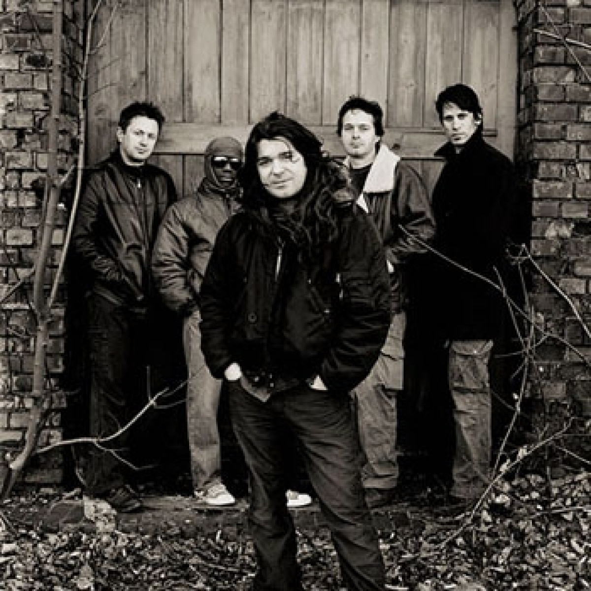 Threshold exceeded. Threshold Band. Эндрю МАКДЕРМОТТ. Threshold рок-группа. Тресхолд это.