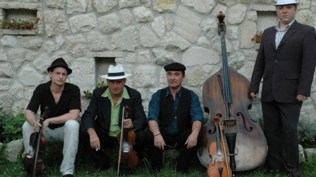 Folk-Mikulás
