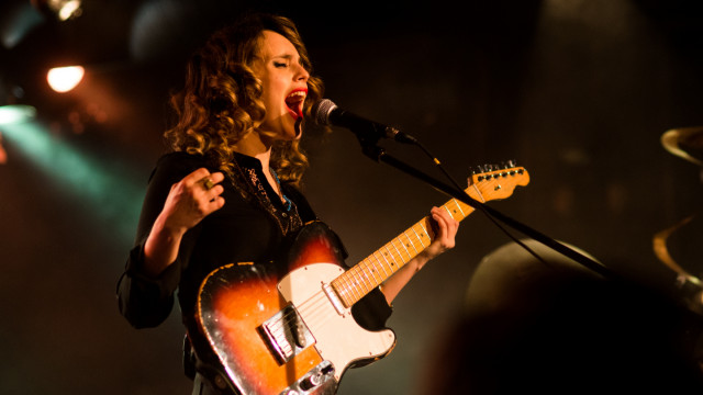 Anna Calvi (UK), Sophie Villy