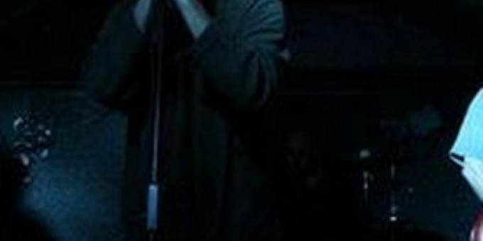 Flash, Csókolom, Specko Jedno