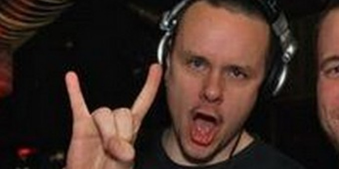 Tetőterasz: Breakbeat Massive A38 Special - DJ Cheeky (Antropos.hu), Metha (Antropos.hu, Nubeatz.net), Out of Sync, VJ: Flux