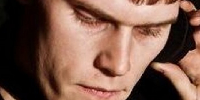 Roofterrace: Izhevski (RU), Crimson, Chrom, Isu