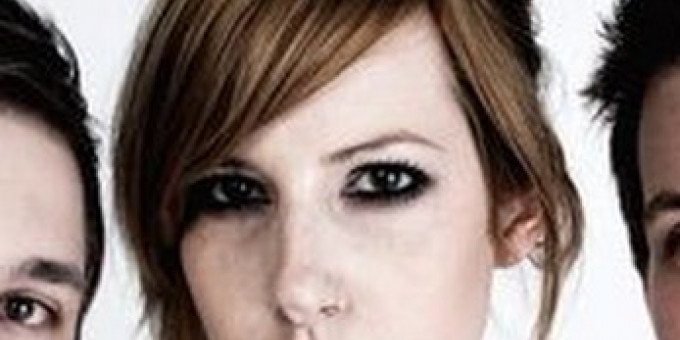 A38 Pesti Est Tetőrasz: The Grenma, Just Another, Run, Run Nicolas, OverHelp