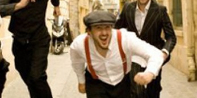 Caravan Palace (F), Gill'us (F)