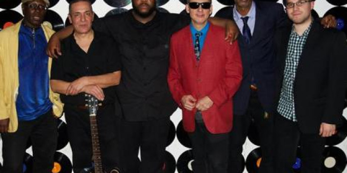 Díszletezett jazz előadás:  New York Ska Jazz Ensemble