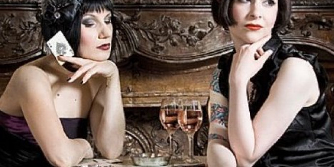 Kísérleti opera: Black Nail Cabaret