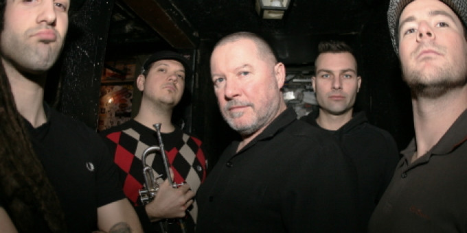 A 25 éves Pesti Est bemutatja: The Toasters (US), Van Damme (FI)
