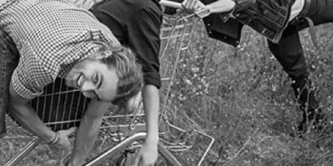 Elmarad: Junkie Jack Flash, Arons Land Cargo Co