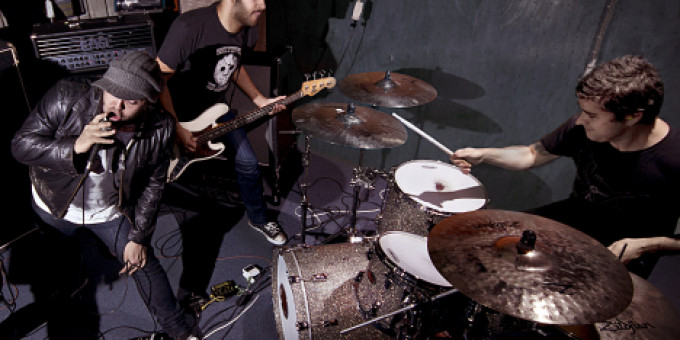 A38 Sessions @ Dürer Kert: Lo! (AU), Throes (AT), Visioned Frailty