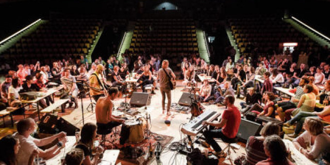 30Y ülős kocsmakoncert, pécsi írók