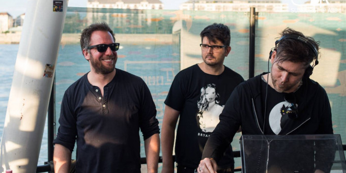 Lick The Click! Sunburst x Isu, Crimson, Chrom