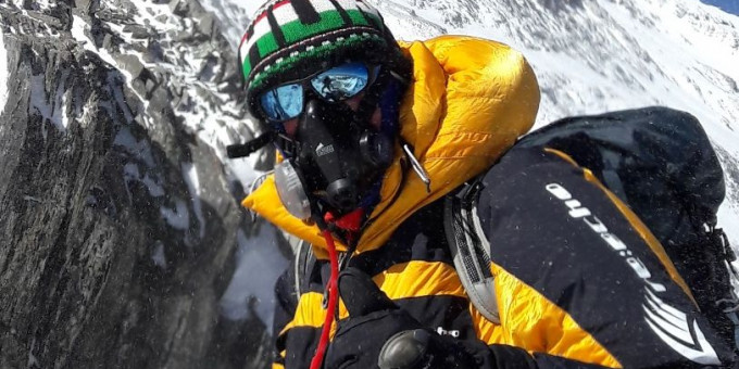 From the Street to the Top of the World - performance by Emil Neszmélyi