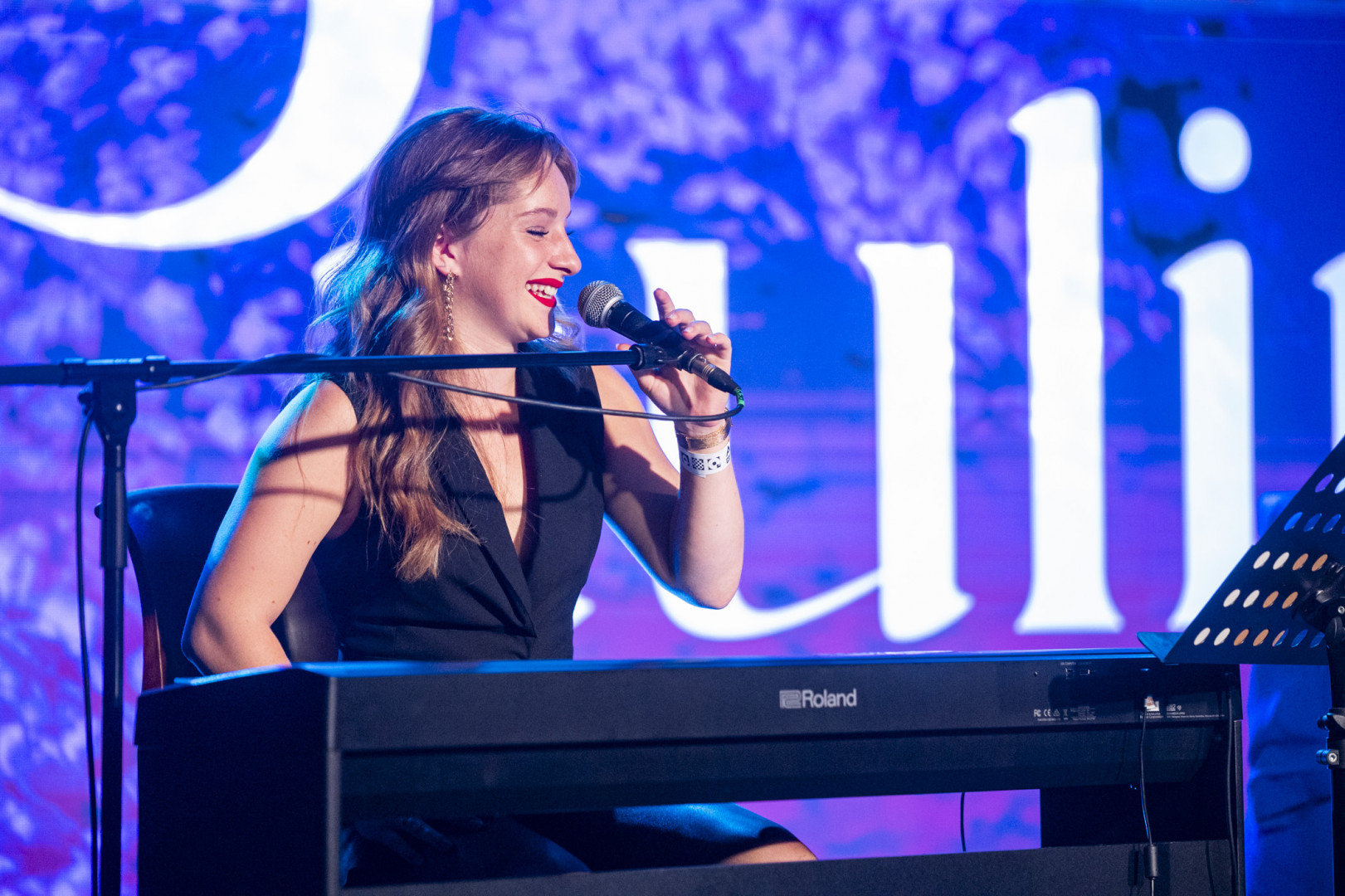 Zene X Sz veg Kocsis Paulina Dalszerz i Est A38 Haj 