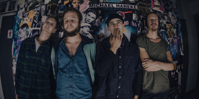 Siketfajd, Fleuves Noirs (FR)