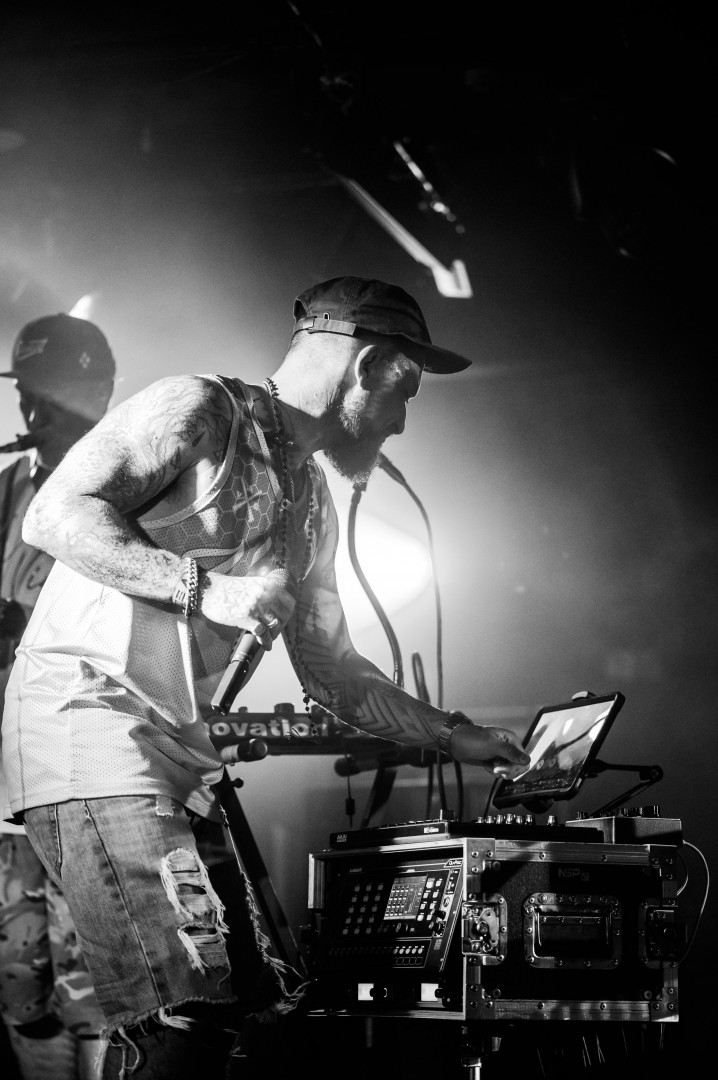 Dub FX (UK) - A38 Hajó