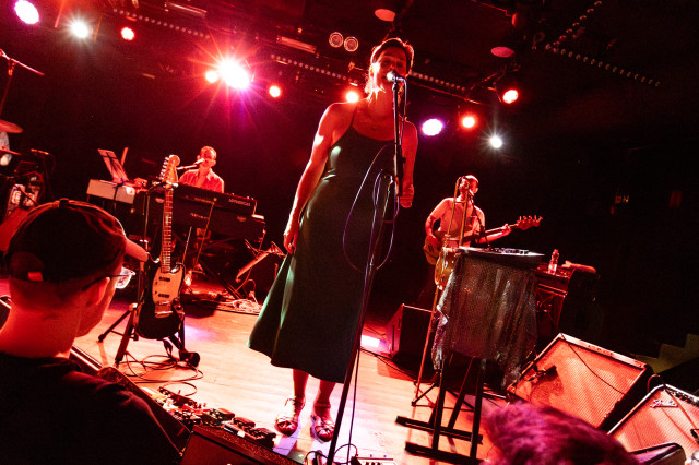 Stereolab (UK), Astrobal (FR)