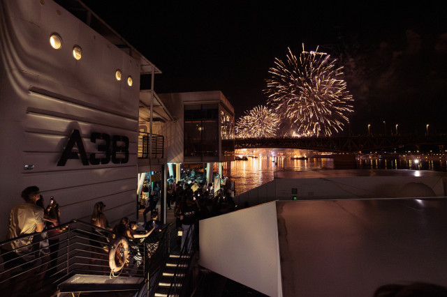 HØT SPØT Fireworks Special
