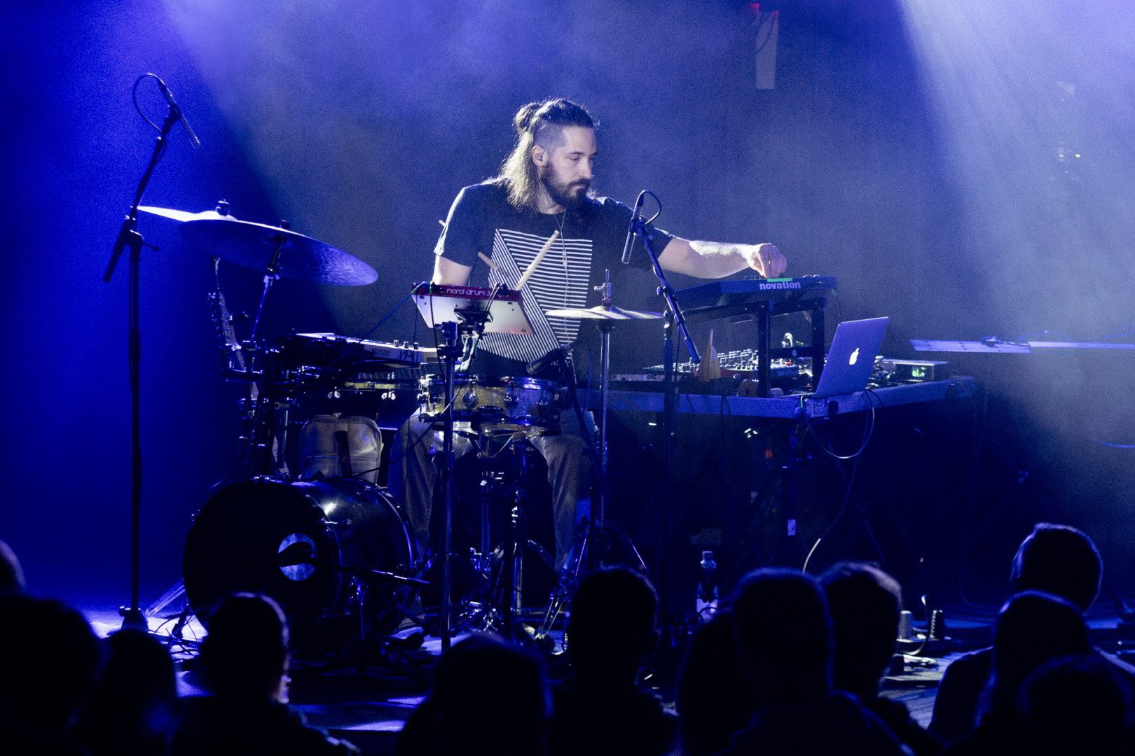 Deep Forest (FR) live set, Ficture - A38 Ship