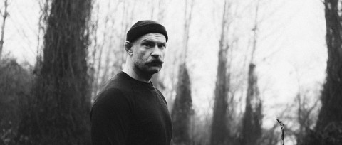 The Devil's Trade, Den Der Hale (SE)