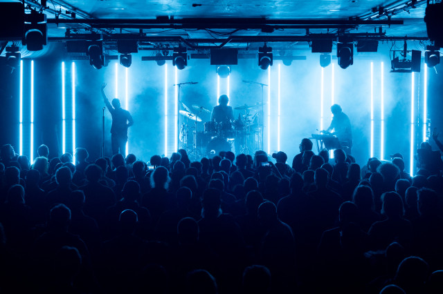 The Young Gods (CH), Tout Bleu (CH)