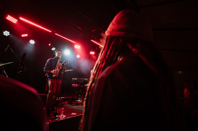 Shakar Trio, Roundabout (A)