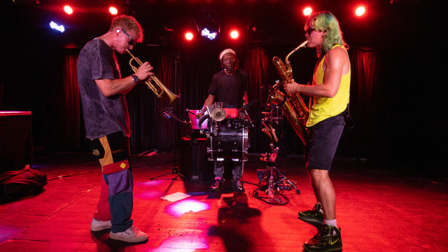 Too Many Zooz (US), SunCity Brass (HU)