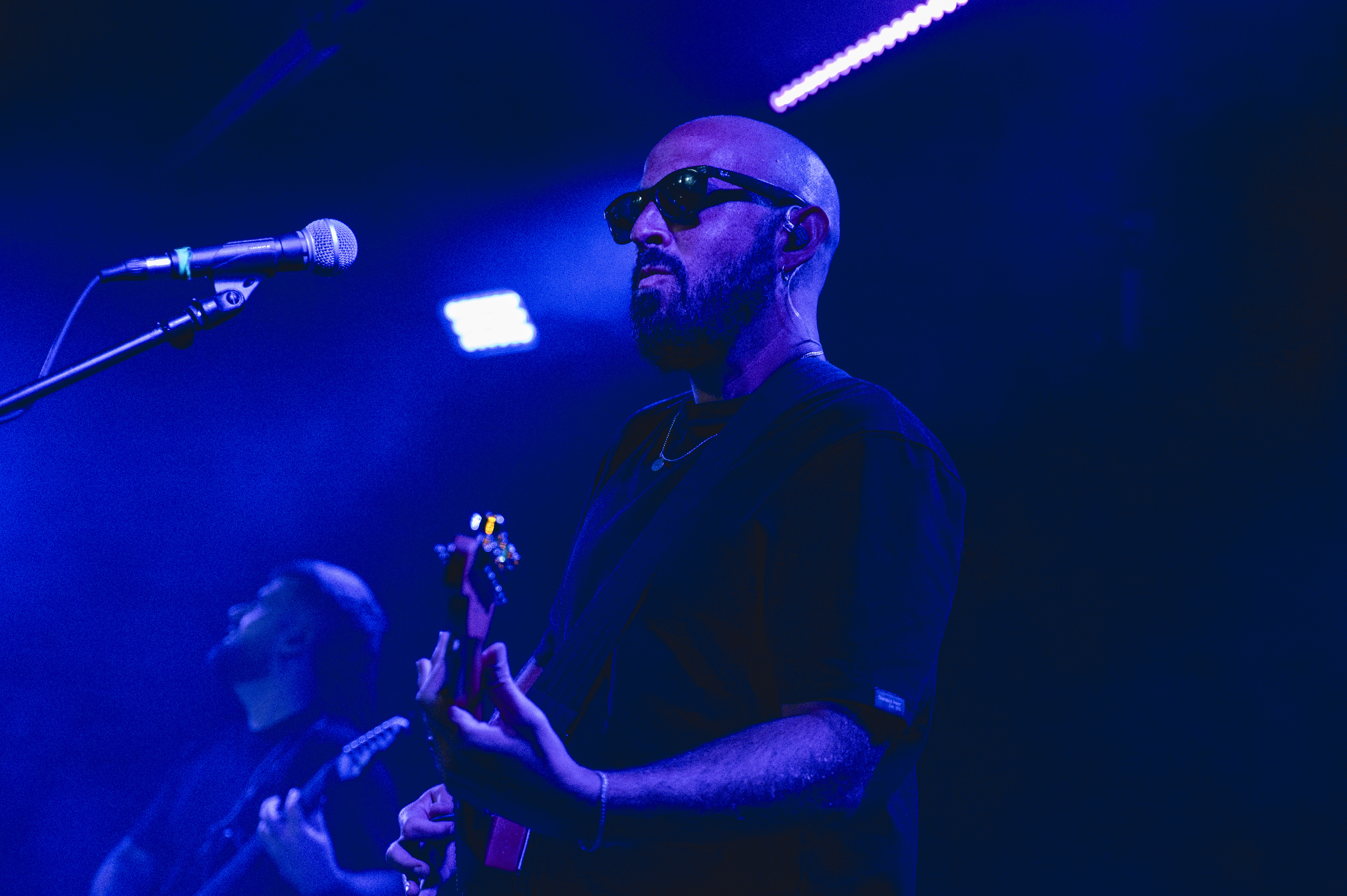 Darkways (ES), vendég: denevér