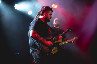 Darkways (ES), vendég: denevér