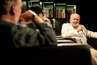 Kulturális Intézmények Rendszereken Át: Klubok