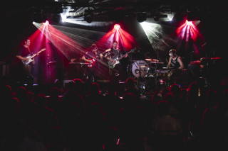The Qualitons - Őszi nagykoncert, Eskimo Lunettes