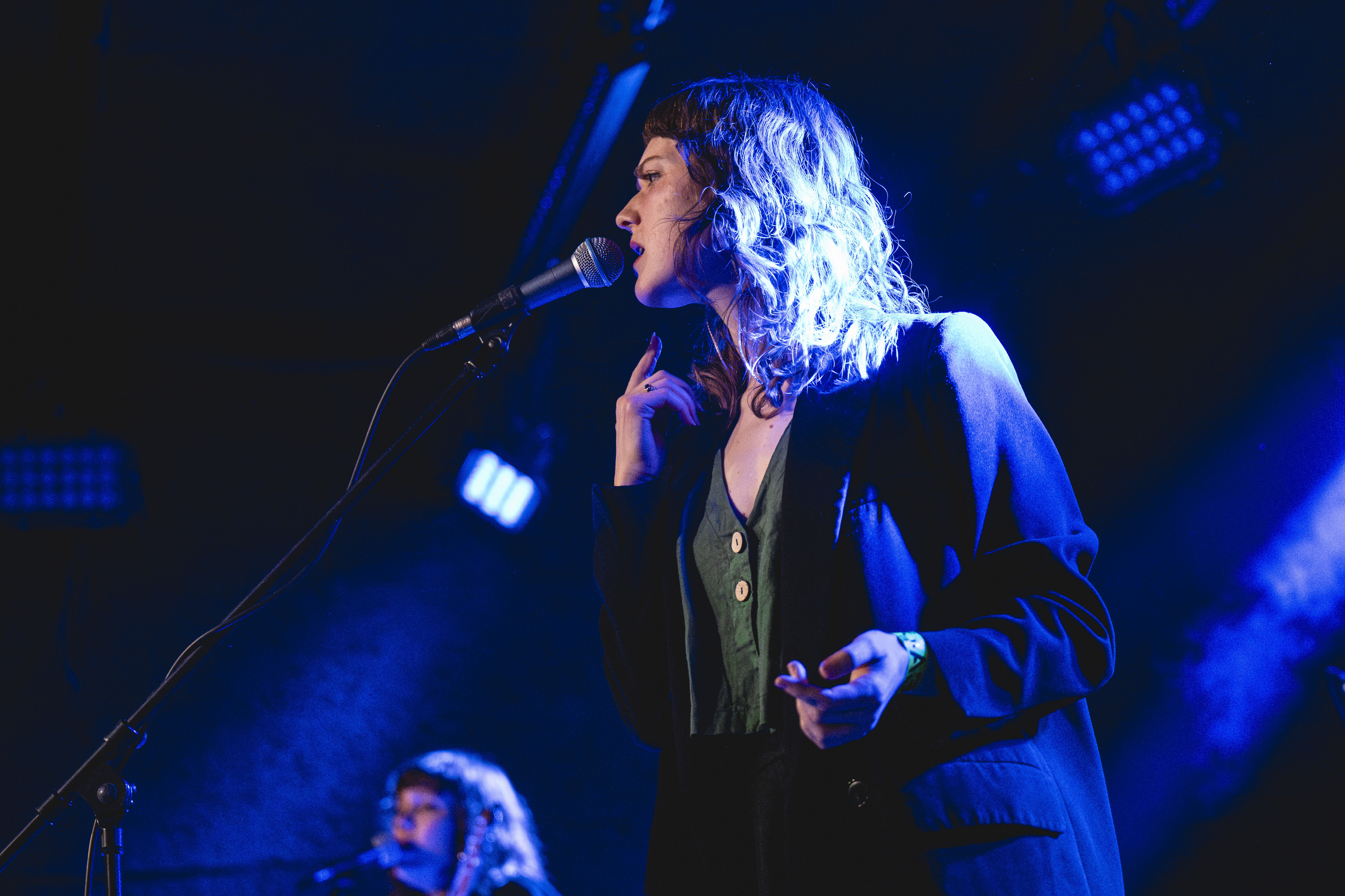 Lucy Kruger & The Lost Boys (ZA), Nanana
