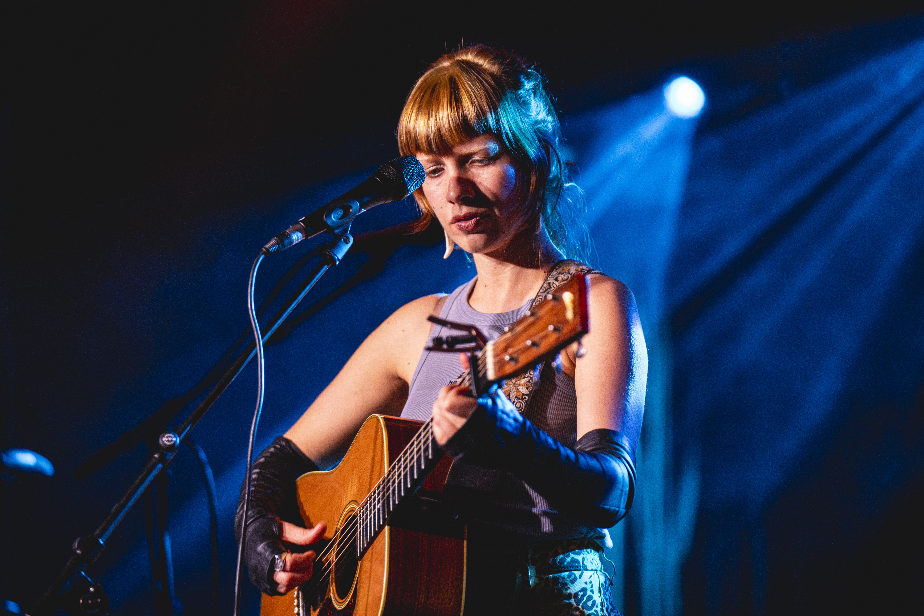 Fink (Live Band, UK), Angela Autumn (US)