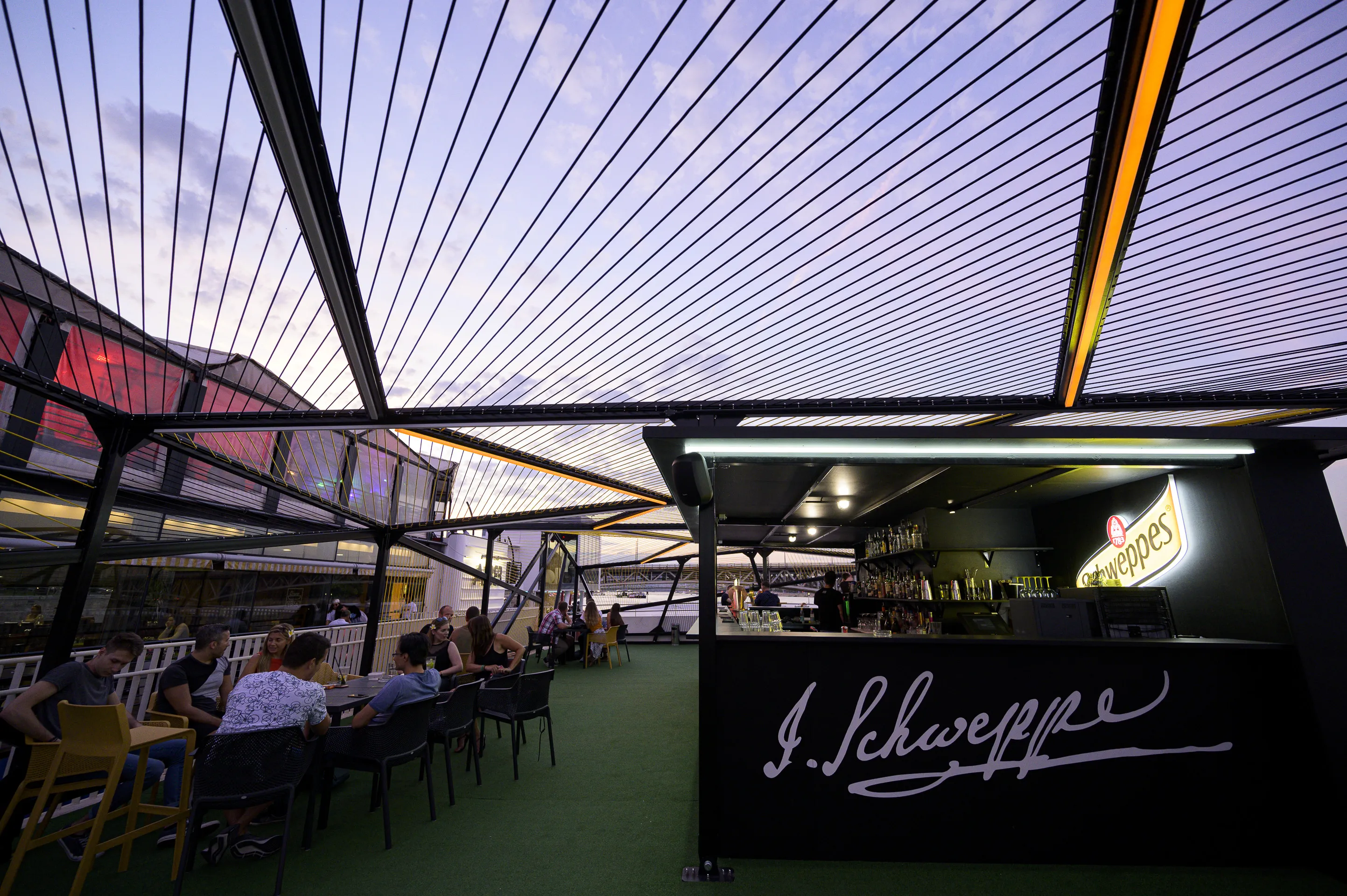 Schweppes terasz